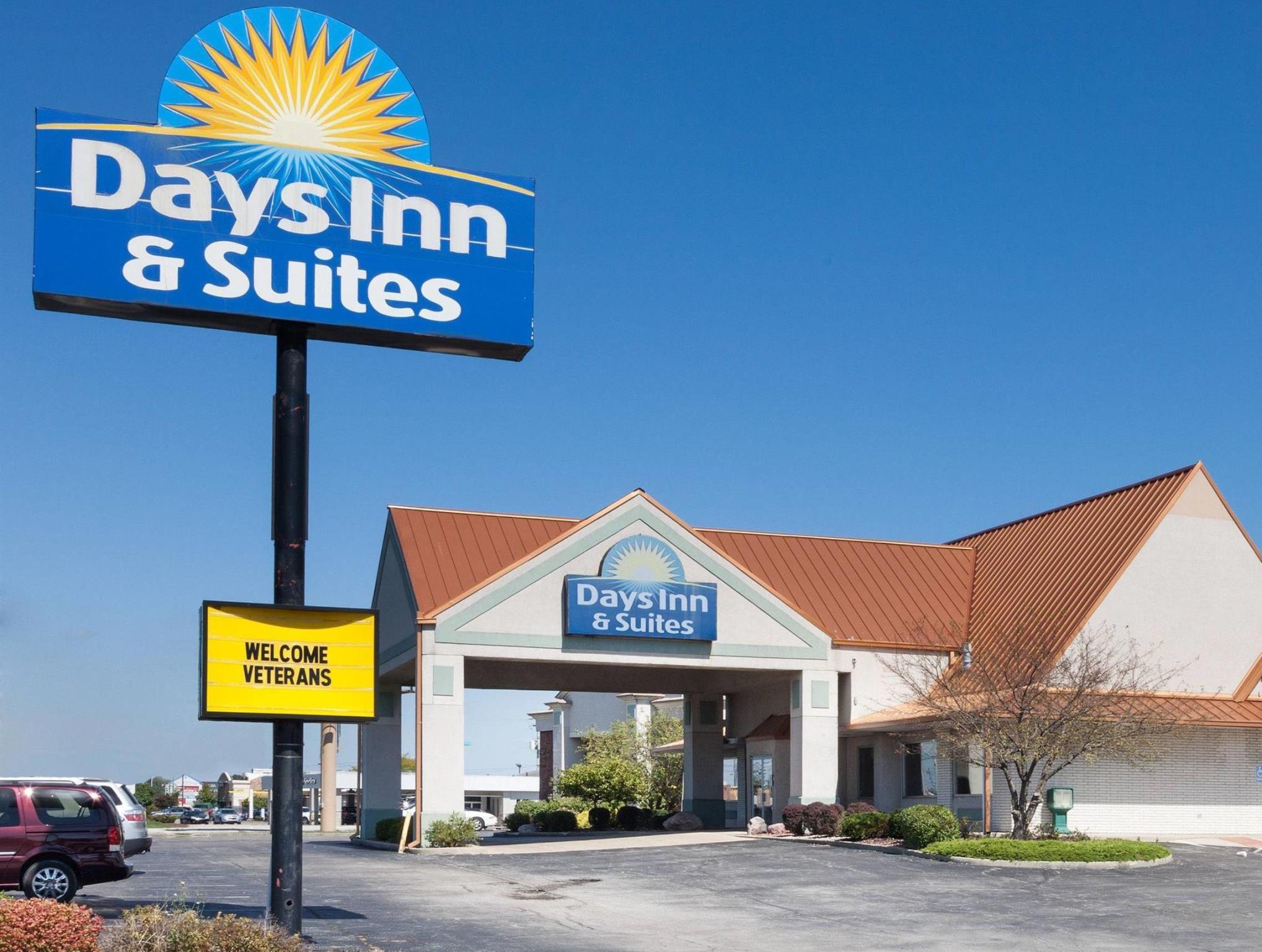 Days Inn & Suites By Wyndham Kokomo Εξωτερικό φωτογραφία