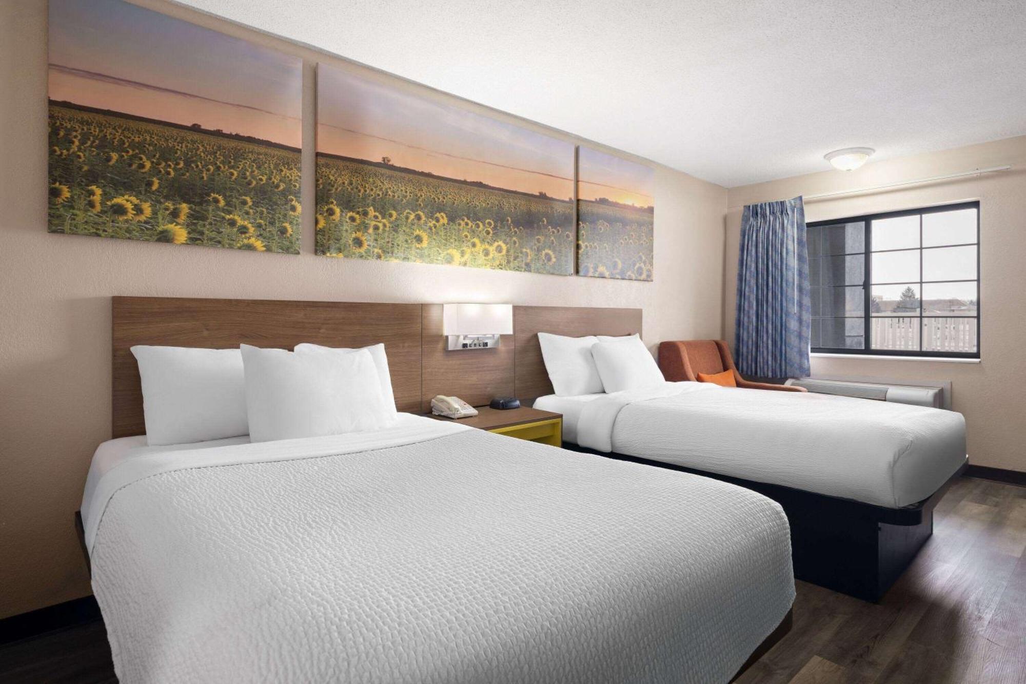 Days Inn & Suites By Wyndham Kokomo Εξωτερικό φωτογραφία